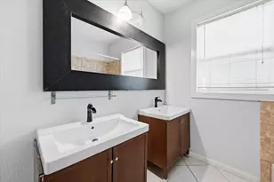 843 N Clinton Ave, Dallas, TX 75208 - Photo 13