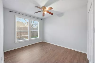 843 N Clinton Avenue, Dallas, TX 75208 - Photo 15