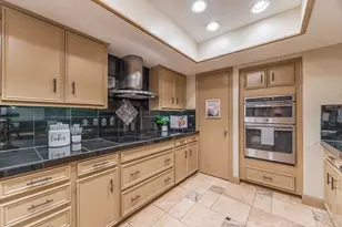 2627 Lakehill Ln, Carrollton, TX 75006 - Photo 9