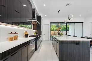 3828 Eaton Dr, Dallas, TX 75220 - Photo 5