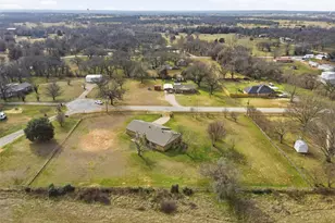 253 Co Rd 4899, Boyd, TX 76023 - Photo 27