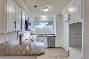 7613 Marlborough Dr W, Fort Worth, TX 76134 - Photo 11