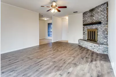 7613 Marlborough Drive W, Fort Worth, TX 76134 - Photo 5