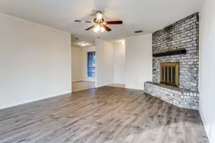 7613 Marlborough Dr W, Fort Worth, TX 76134 - Photo 5