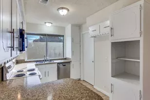 7613 Marlborough Dr W, Fort Worth, TX 76134 - Photo 13