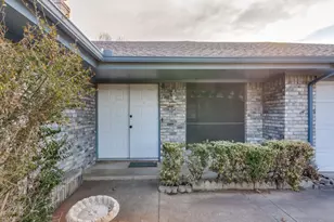 7613 Marlborough Dr W, Fort Worth, TX 76134 - Photo 3