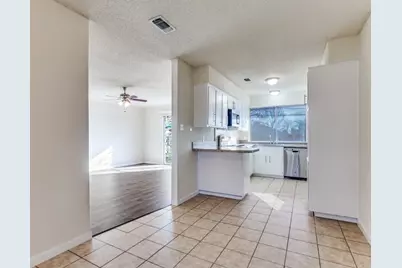 7613 Marlborough Drive W, Fort Worth, TX 76134 - Photo 9