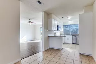 7613 Marlborough Dr W, Fort Worth, TX 76134 - Photo 9