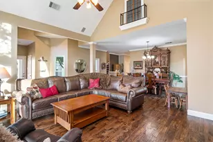 1323 Meadowbrook Dr, McKinney, TX 75069 - Photo 3