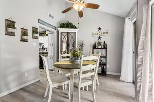 5702 Meadow Wood Ln, Fort Worth, TX 76112 - Photo 13