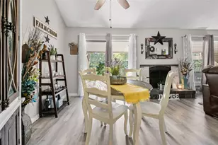 5702 Meadow Wood Ln, Fort Worth, TX 76112 - Photo 13