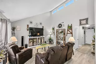 5702 Meadow Wood Ln, Fort Worth, TX 76112 - Photo 11