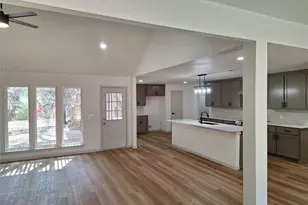 2520 Stone Creek Dr, Plano, TX 75075 - Photo 3