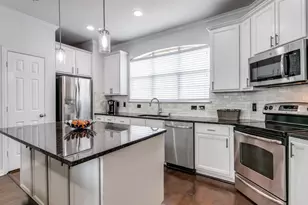 2700 Club Ridge Dr, Lewisville, TX 75067 - Photo 11