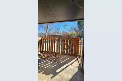 903 W Congress Street, Denton, TX 76201 - Photo 31