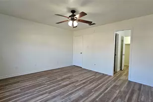 903 W Congress St, Denton, TX 76201 - Photo 17