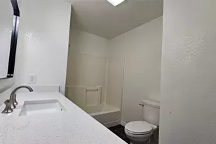 903 W Congress St, Denton, TX 76201 - Photo 27