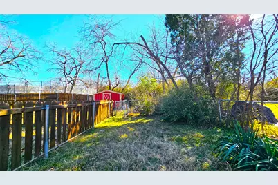 903 W Congress Street, Denton, TX 76201 - Photo 33