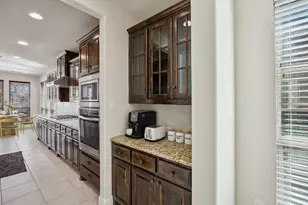 1409 Livy Ln, Lewisville, TX 75056 - Photo 9