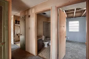 404 Nathan St, Burleson, TX 76028 - Photo 25