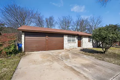 404 Nathan Street, Burleson, TX 76028 - Photo 3
