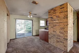 404 Nathan St, Burleson, TX 76028 - Photo 11