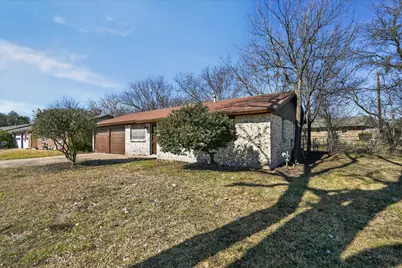 404 Nathan Street, Burleson, TX 76028 - Photo 5