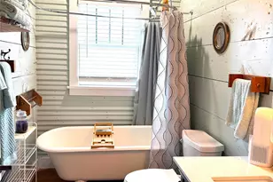 701 N Mason St, Bowie, TX 76230 - Photo 17