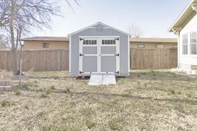 701 N Mason Street, Bowie, TX 76230 - Photo 25