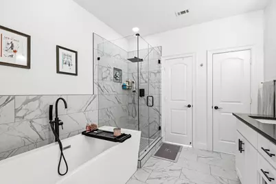 13641 Cobblestone Drive, Farmers Branch, TX 75244 - Photo 7