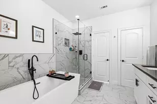 13641 Cobblestone Dr, Farmers Branch, TX 75244 - Photo 7