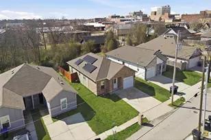 2207 Henry St, Greenville, TX 75401 - Photo 23