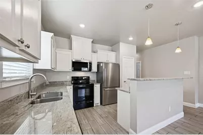 2207 Henry Street, Greenville, TX 75401 - Photo 9