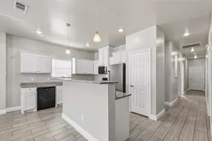 2207 Henry St, Greenville, TX 75401 - Photo 7