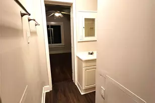 2114 N Elm St, Denton, TX 76201 - Photo 13