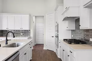 108 Lila Lk Dr, Waxahachie, TX 75165 - Photo 5