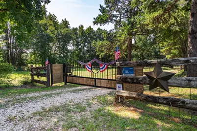 5624 E Fm 323, Palestine, TX 75801 - Photo 3