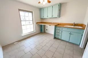 401 Kenshire Dr, Benbrook, TX 76126 - Photo 11