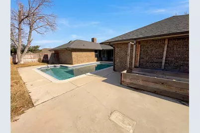 401 Kenshire Drive, Benbrook, TX 76126 - Photo 5