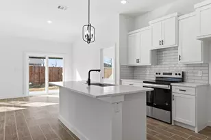 1004 E Hickory St, Kaufman, TX 75142 - Photo 3