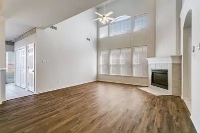 511 Poplar Lane, Irving, TX 75063 - Photo 9