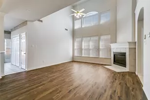 511 Poplar Ln, Irving, TX 75063 - Photo 9