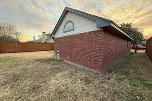 7012 Bernadine Dr, Watauga, TX 76148 - Photo 7