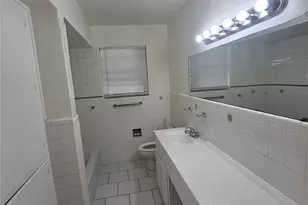 921 Poinsettia Dr, Lancaster, TX 75146 - Photo 5