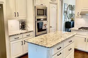 819 Shady Meadow Dr, Lewisville, TX 75077 - Photo 11