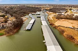 26 Oakbrook Dr, Lewisville, TX 75057 - Photo 35