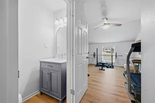 918 N Ricketts St, Sherman, TX 75092 - Photo 15