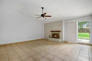1934 Lost Creek Dr, Arlington, TX 76006 - Photo 9