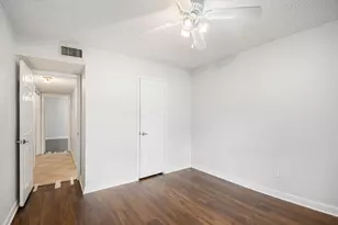 1934 Lost Creek Dr, Arlington, TX 76006 - Photo 19