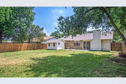 1934 Lost Creek Drive, Arlington, TX 76006 - Photo 27